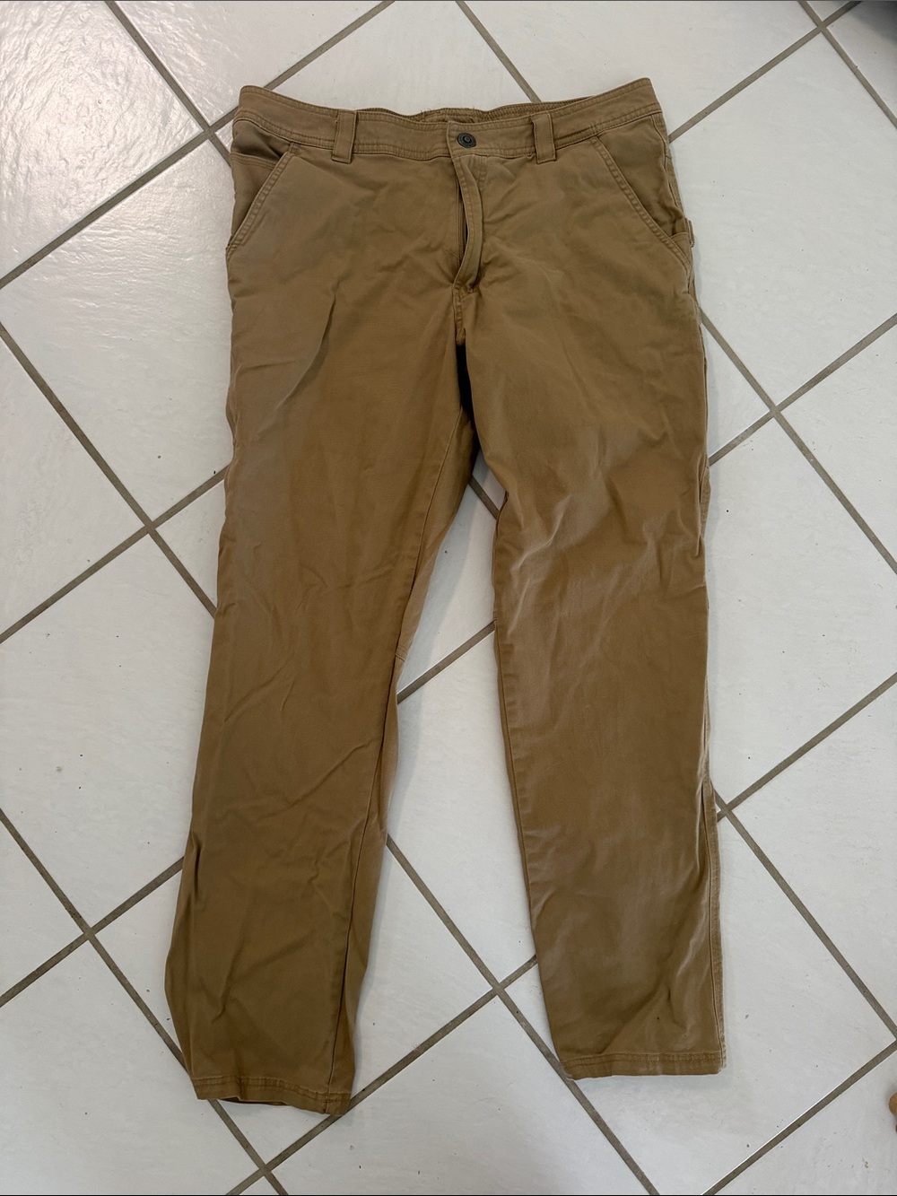 Columbia Men's Chinos in Brown Tan